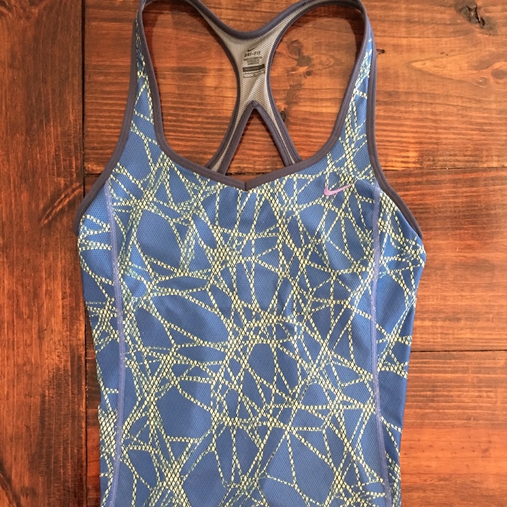 Nike Dri-fit Large Cropped Training Tank